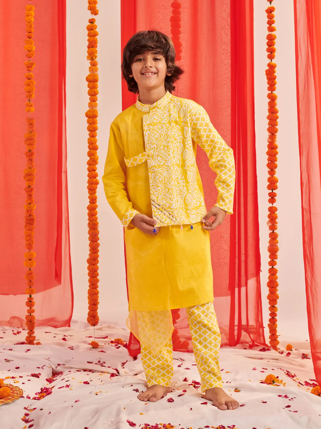 Boys Floral Printed Regular Kurta With Pyjamas