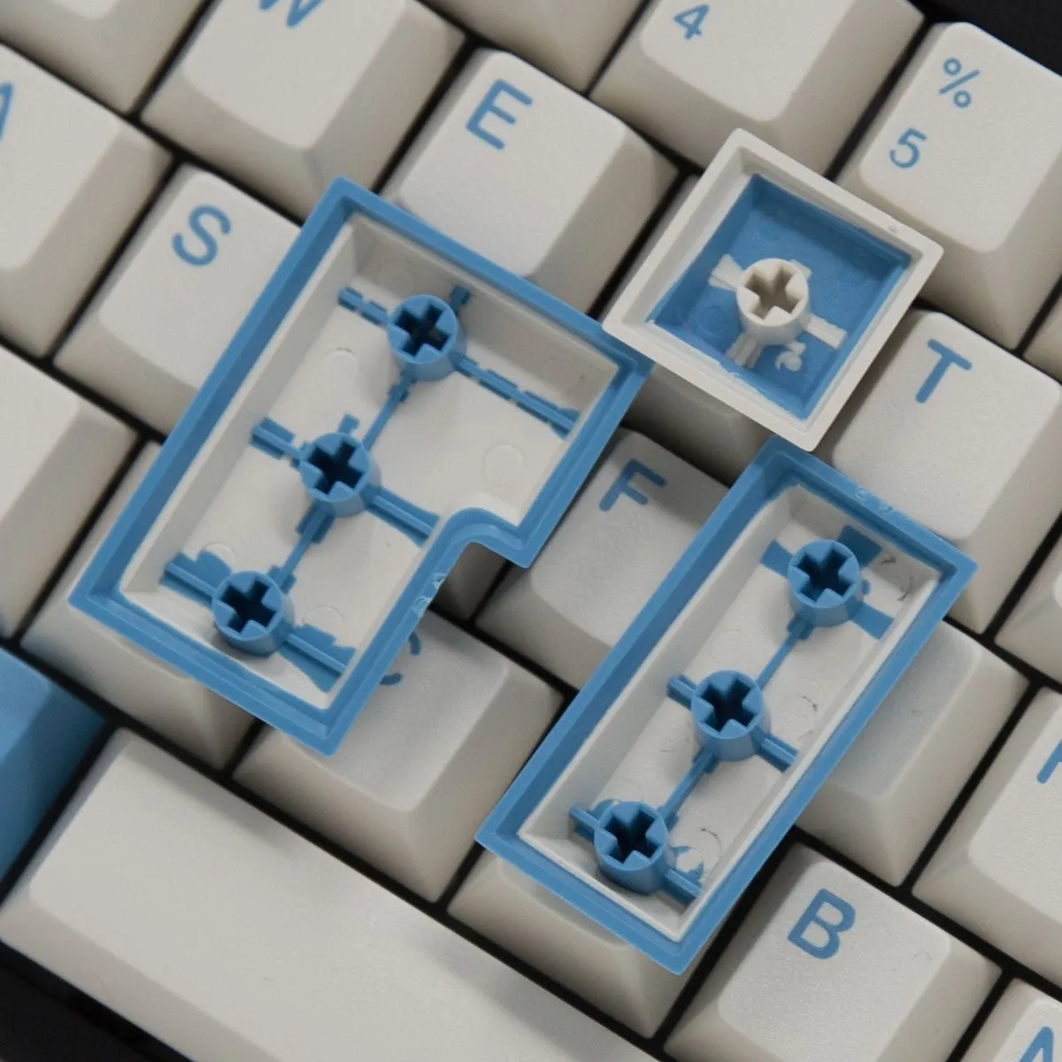 EnjoyPBT Blue and White Keycap Set Doubleshot ABS