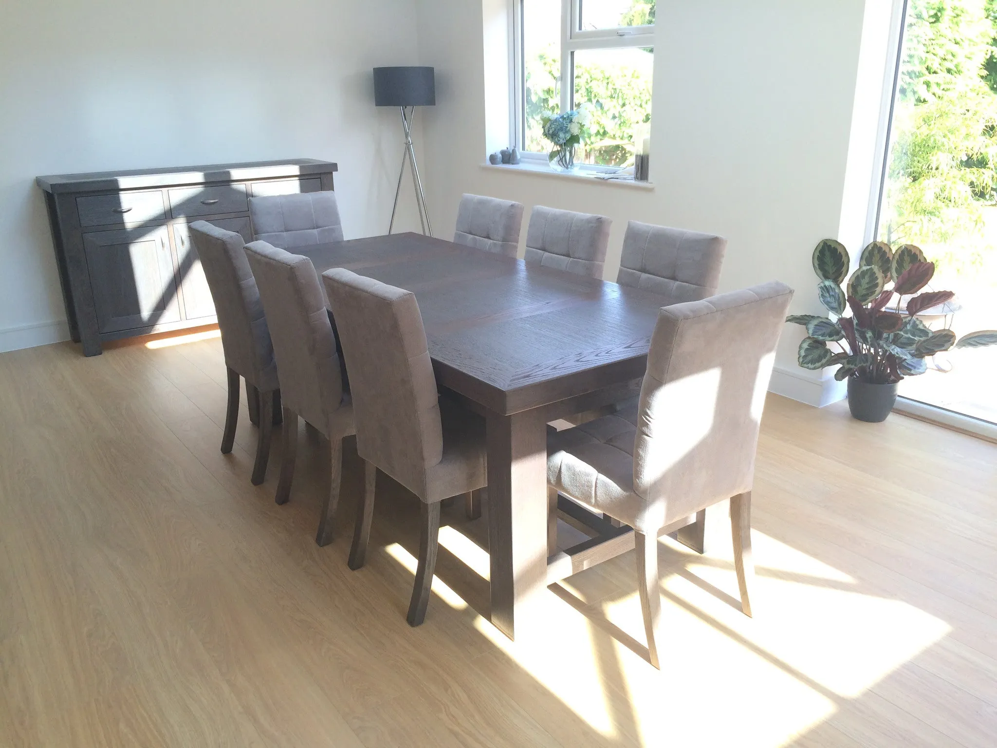 Hampton Oak Extending Dining Table