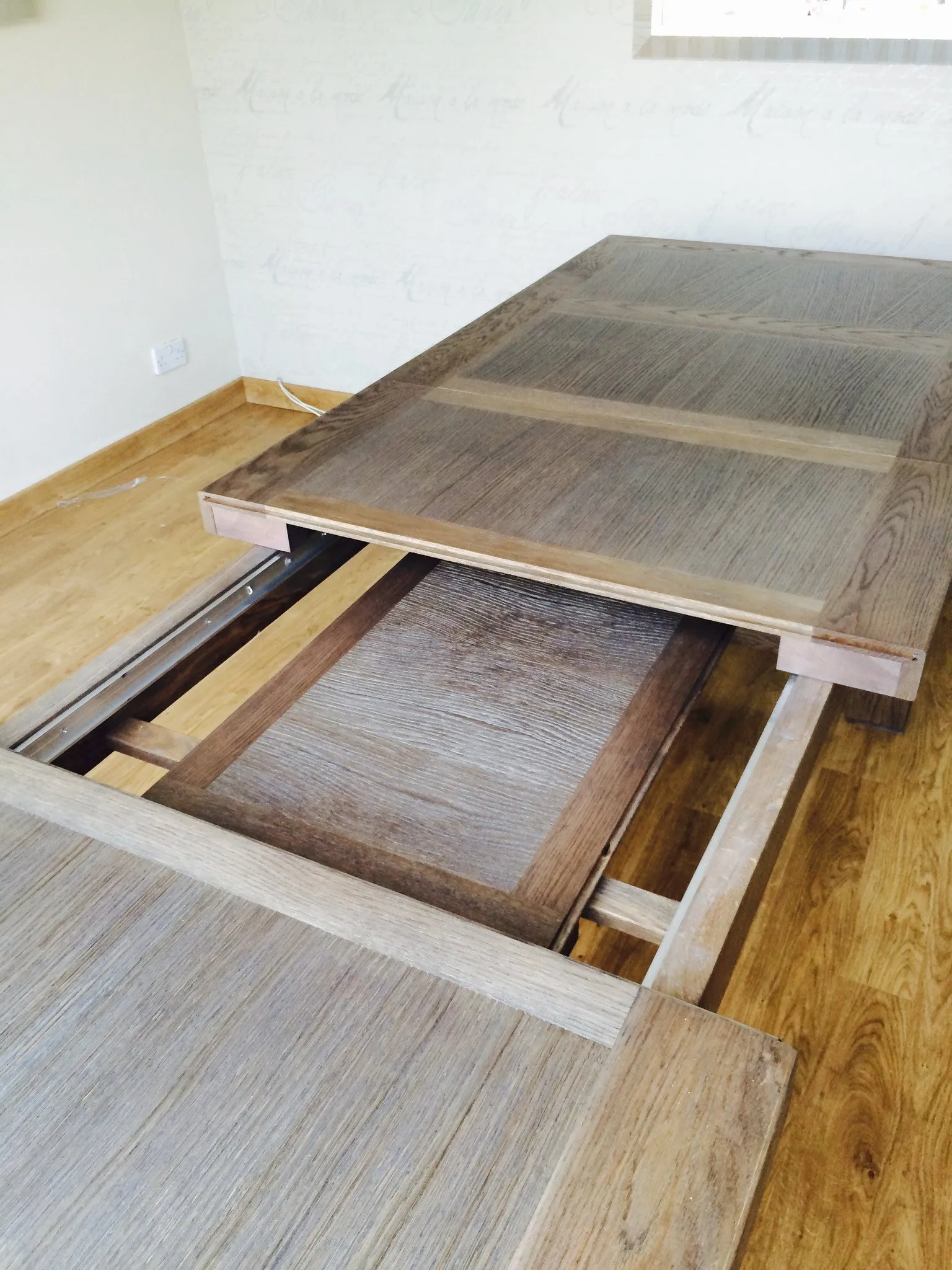 Hampton Oak Extending Dining Table