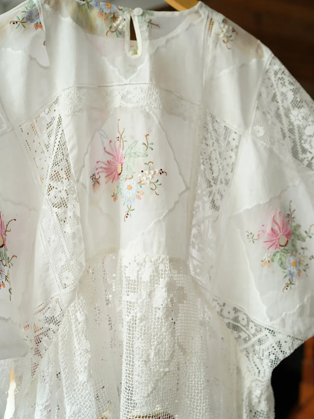 Unlogical Poem Elegant Style Floral Embroidered Patchwork Lace Blouse